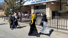 タリバン、女性の大学教育を停止　アフガン