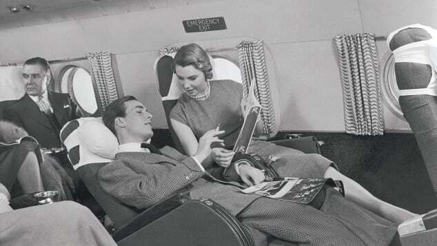ロッキード・スーパーコンステレーションのファーストクラスの座席＝１９５０年代初め/Airline: Style at 30,000 Feet/Keith Lovegrove