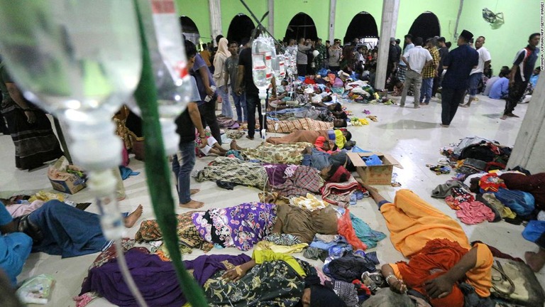 一時避難所のロヒンギャ難民＝２６日、インドネシア・アチェ州/Amanda Jufrian/AFP/Getty Images