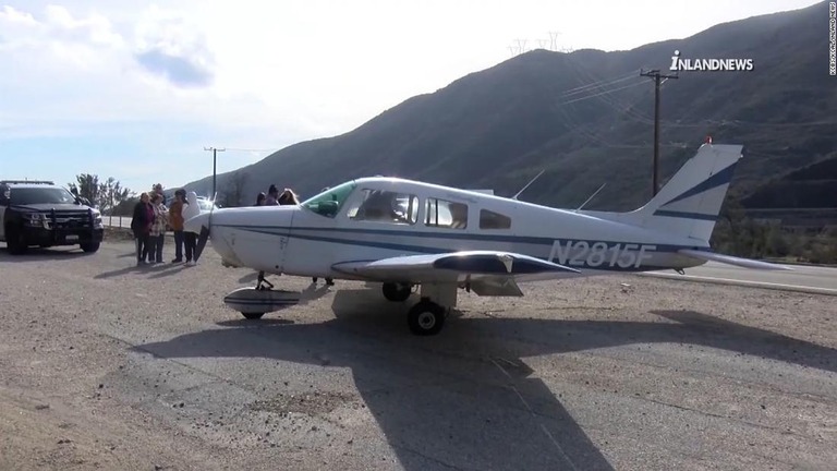 米カリフォルニア州で１８歳のパイロットが小型機を緊急着陸させた/KCBS/KCAL/Inland News