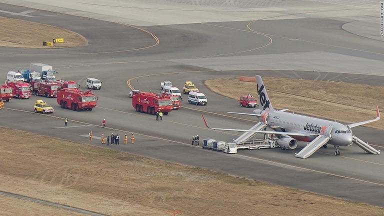 中部空港に緊急着陸したジェットスター機/Kyodo News/Getty Images