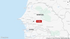 バス２台が衝突事故、４０人死亡　セネガル