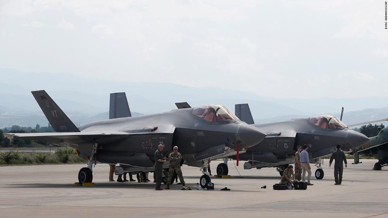 Ｆ３５ステルス戦闘機＝２０２２年６月、北マケドニア/Boris Grdanoski/AP