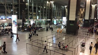 インドのベンガルールにあるケンペゴウダ国際空港の様子