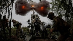 西側兵器の「実験場」と化したウクライナ、防衛産業にとっては絶好の機会