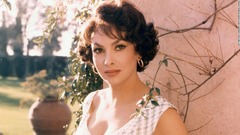 イタリアの伝説的女優ジーナ・ロロブリジーダさん死去　９５歳