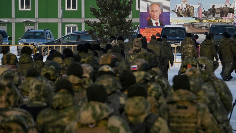 部分的動員によって徴集されたロシアの予備兵/Alexey Malgavko/Reuters