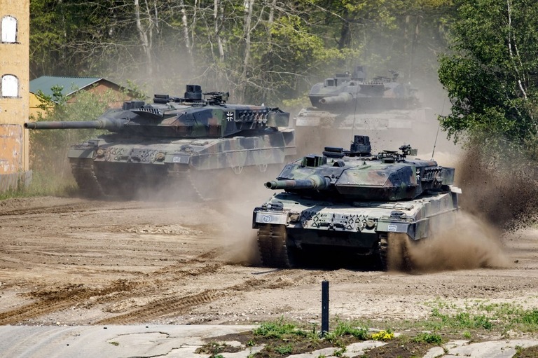 レオパルト戦車＝２０１９年５月２０日、ドイツ・ミュンスター/Morris MacMatzen/Getty Images