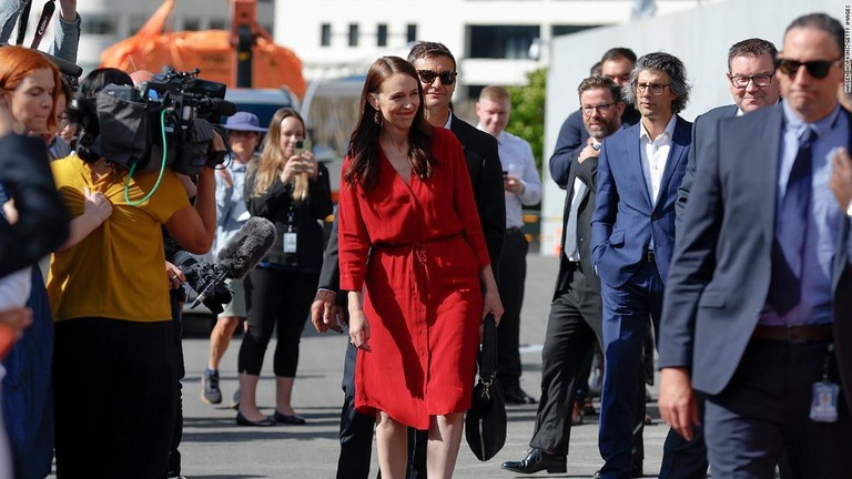 首相を退任したジャシンダ・アーダーン氏＝２５日、ニュージーランド・ウェリントン/Hagen Hopkins/Getty Images 