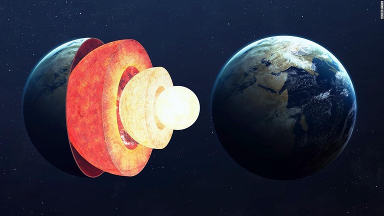 地球の内核が回転停止か、逆回転の可能性も 新研究 - CNN.co.jp