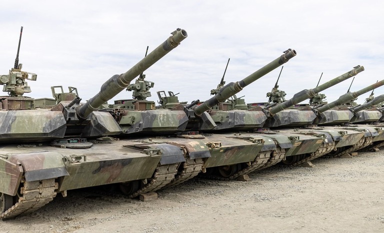 米国がドイツで保有するエイブラムス戦車の改良型「Ｍ１Ａ２」/Daniel Karmann/picture alliance/Getty Images
