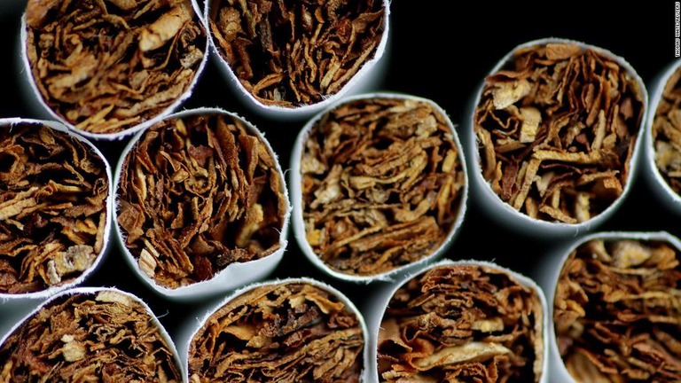 全たばこ製品の販売禁止に米国の成人の過半数が賛成の結果が出た/Thomas White/Reuters