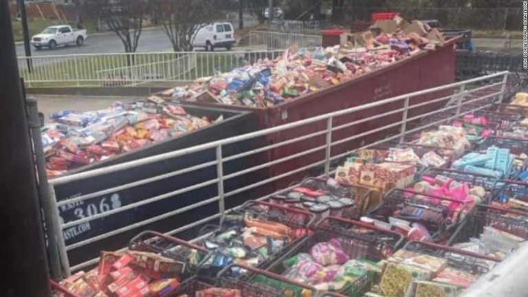 廃棄された食品に２５０人殺到、「食品無料」の噂拡散　米テキサス州