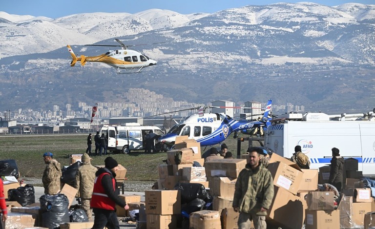 人道支援物資の供給と捜索救助活動が続くトルコのカフラマンマラシュ/Evrim Aydin/Anadolu Agency/Getty Images