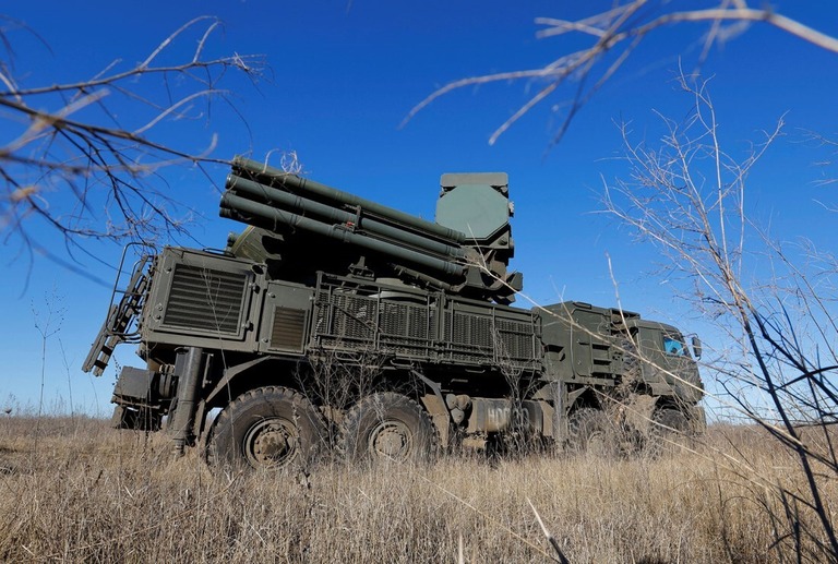 ロシアの対空ミサイル＝１月２５日、クライナ東部ルハンスク州/Alexander Ermochenko/Reuters/File