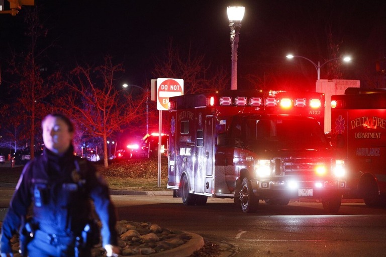 ミシガン州立大で目撃された救急車/Bill Pugliano/Getty Images