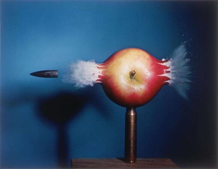 ２０世紀を代表する写真のひとつと考えられている/Harold Edgerton/MIT; courtesy Palm Press