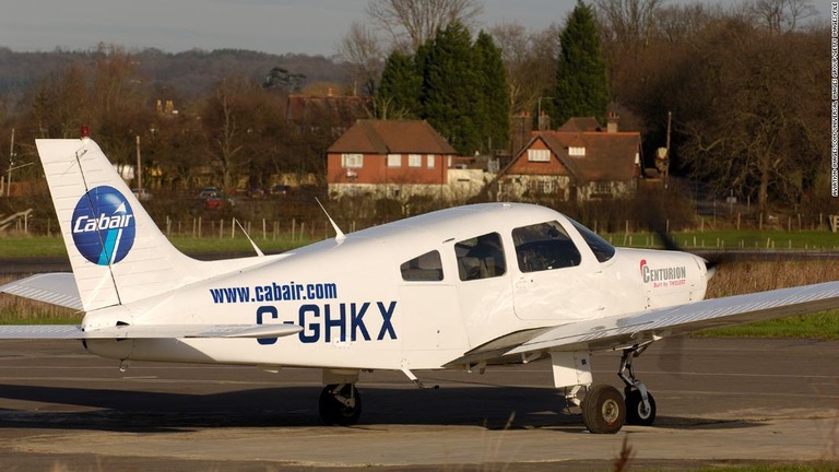 英国で飛行訓練を担う教官が心不全を起こして飛行中に死亡した。写真は教官が乗っていたものと同様のパイパーＰＡ２８型機/aviation-images.com/Universal Images Group/Getty Images/File