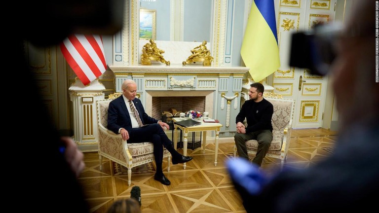 バイデン氏のウクライナ訪問の計画は、一握りの側近たちが数カ月秘密裏に進めてきた/Handout/Ukrainian Presidential Press Office/Getty Images