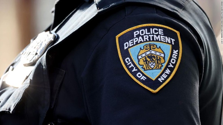 ニューヨーク市警によると、ＡｉｒＰｏｄｓ　Ｍａｘをひったくる事件は２１件発生した/Luiz C. Ribeiro/New York Daily News/TNS/Getty Images