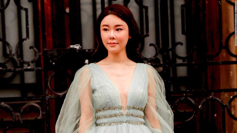 蔡天鳳（アビー・チョイ）さん＝１月、フランス・パリ/Marie-Paola Bertrand-Hillion/Abaca Press/SIPA/AP