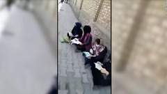 アフガンの大学、男子のみで新学期スタート　女子学生が抗議
