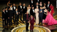 「エブリシング・エブリウェア・オール・アット・ワンス（エブエブ）」の出演者や関係者