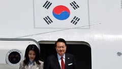 韓国大統領が来日、関係修復に向け首脳会談