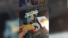 コックピット内でコーヒー、操縦士２人に飛行停止処分　インド格安航空
