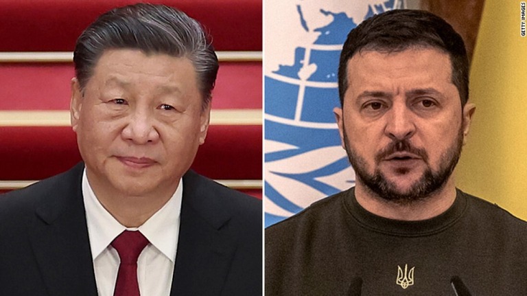 中国の習近平（シーチンピン）国家主席（左）とウクライナのゼレンスキー大統領/Getty Images