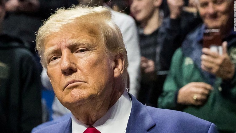 トランプ氏の「口止め料」巡る大陪審捜査、いったん動き止まる