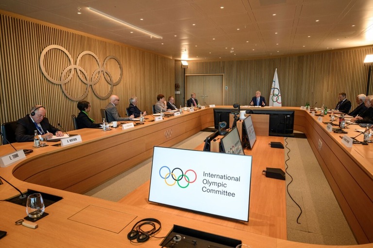 国際オリンピック委員会（ＩＯＣ）の理事会＝２８日、スイス・ローザンヌ/Fabrice Coffrini/AFP/Getty Images