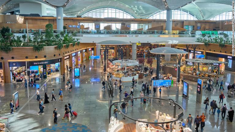 ７位：イスタンブール空港/Mirko Kuzmanovic/iStockphoto/Getty Images