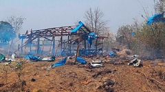 散乱する遺体、泣き叫ぶ家族　ミャンマー軍空爆の死者１３３人に　