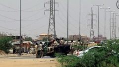 スーダン国軍と準軍事組織が衝突、死者２５人