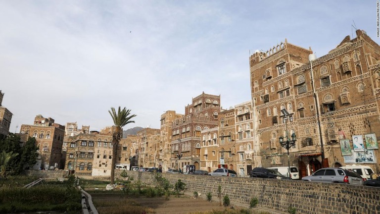 イエメンの首都サヌアで群集事故が発生/Khaled Abdullah/Reuters