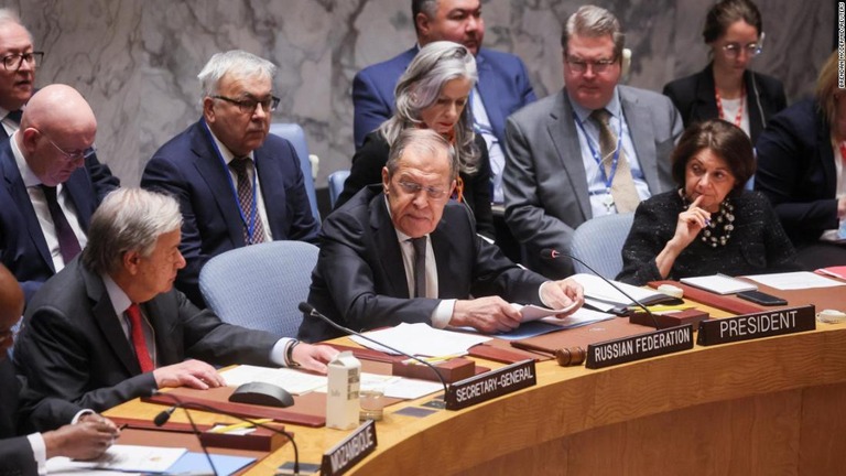 ラブロフ外相（中央）は「国際平和と安全の維持」と題した会合で議長を務めた/Brendan McDermid/Reuters