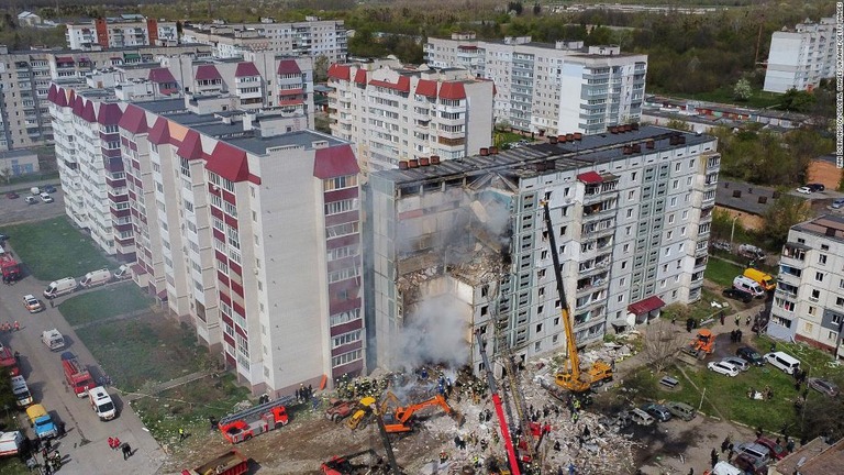 破壊された集合住宅/Yan Dobronosov/Global Images Ukraine/Getty Images