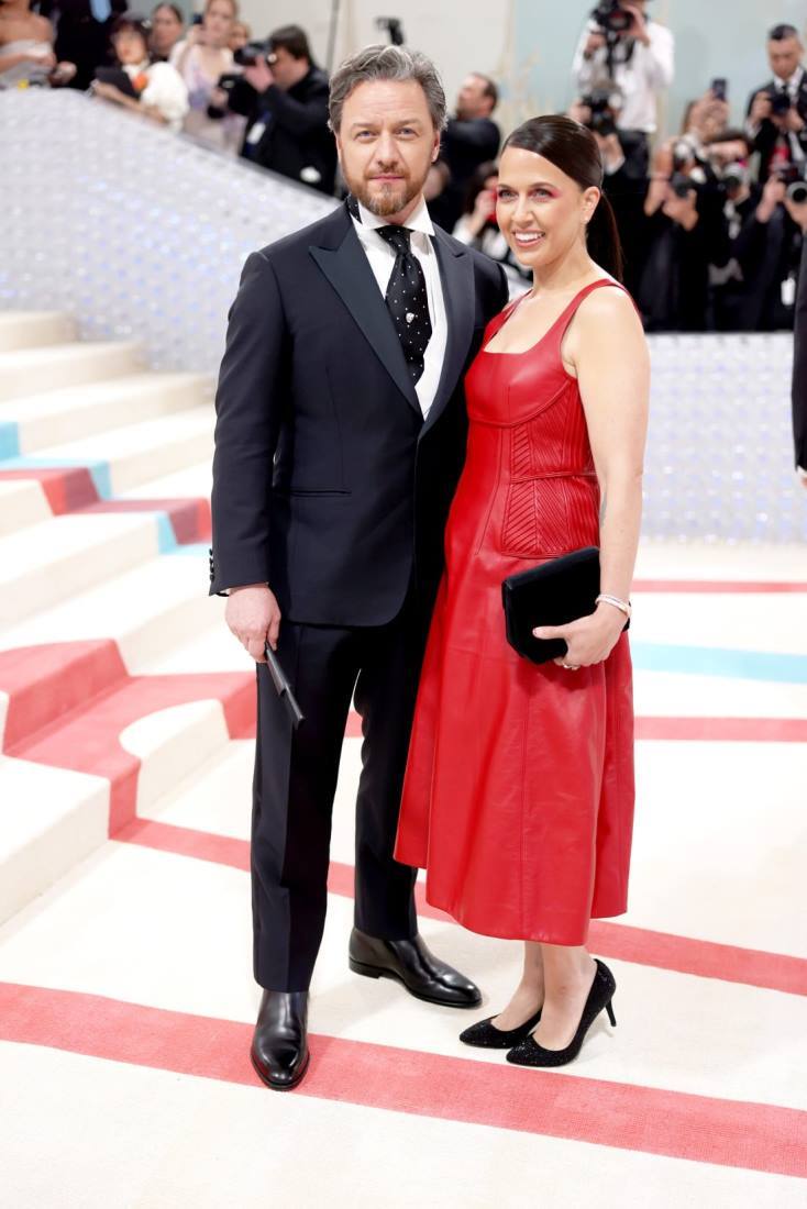 ジェームズ・マカボイとリサ・リベラティ