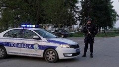 銃乱射事件の容疑者を逮捕、特殊部隊動員し夜通し捜索　セルビア