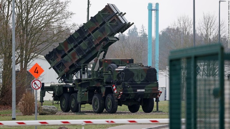 地対空ミサイル「パトリオット」/Bernd Wüstneck/dpa/picture alliance/Getty Images/FILE