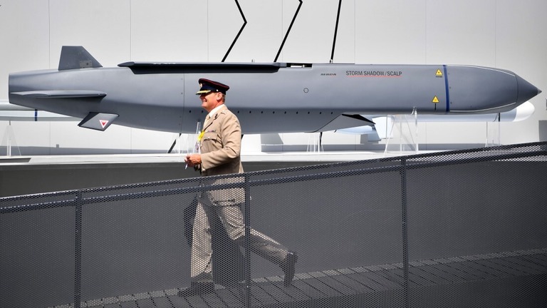 長距離ミサイル「ストームシャドー」/Ben Stansall/AFP/Getty Images