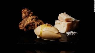 白トリュフ、酒粕、パルミジャーノチーズを使った８８万円のアイスクリーム「白夜」