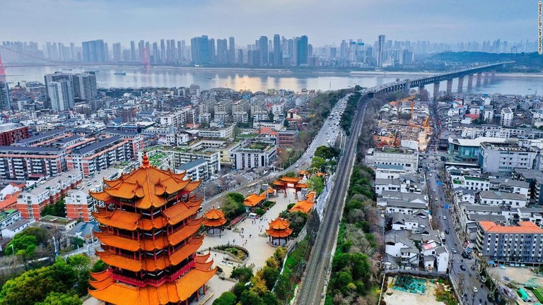 中国中部湖北省武漢の空撮画像＝２０２３年３月１０日撮影/Stringer/AFP/Getty Images