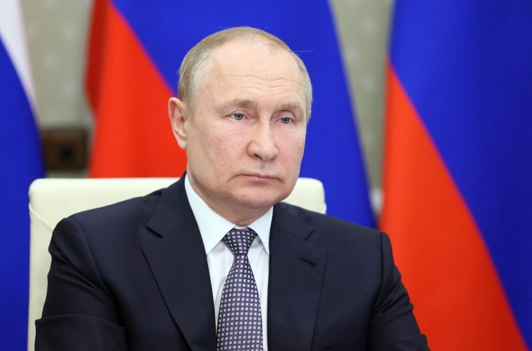 新興５カ国（ＢＲＩＣＳ）首脳会議にオンラインで出席するロシアのプーチン大統領＝２０２２年６/Mikhail Metzel/Sputnik/AFP/Getty Images