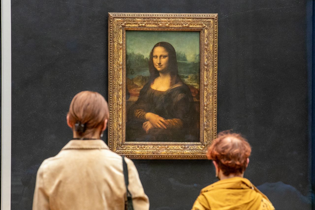 パリのルーブル美術館に展示された「モナリザ」/Marc Piasecki/Getty Images