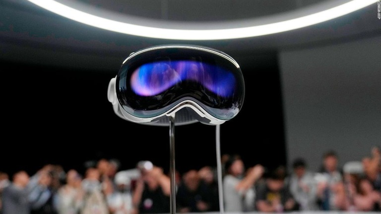 複合現実端末「Ｖｉｓｉｏｎ　Ｐｒｏ」発表、新製品に賭けるアップルの野心とリスク