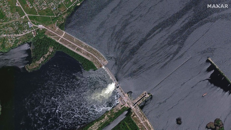 ウクライナの決壊したダム、数日前に一部損傷か