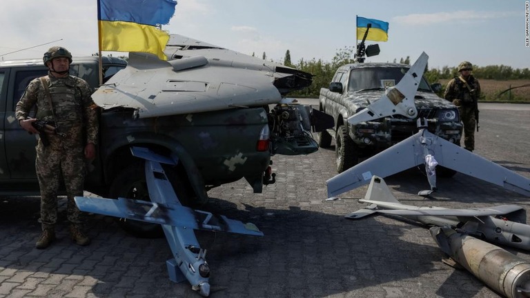 破壊されたロシア軍のドローン（無人機）/Gleb Garanich/Reuters