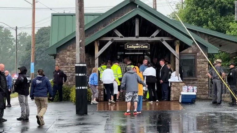 転覆事故は米ニューヨーク州北部のエリー運河に沿った地下洞窟で起きた/SPECTRUM NEWS ALBANY